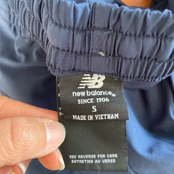 New Balance Navy Blue Taper Fit Drawstring Waist Activewear Back Split Hem Pants - Picture 5 of 5